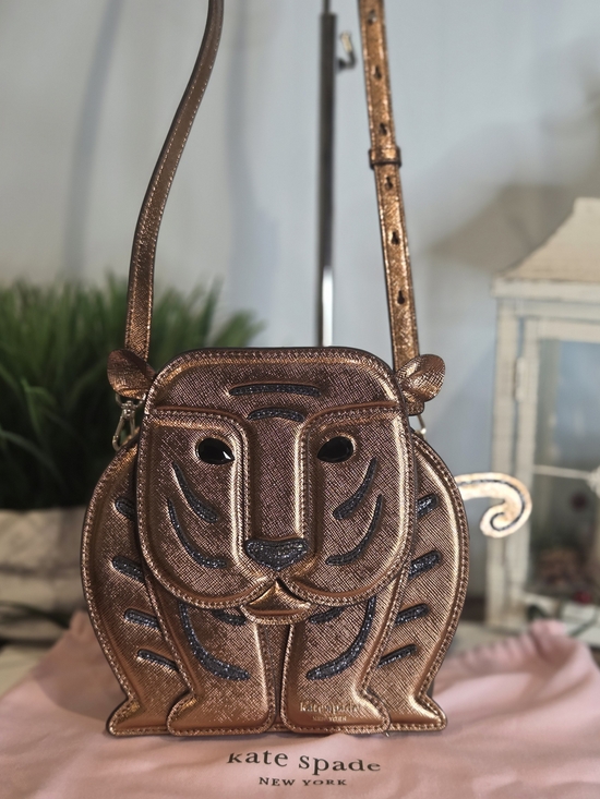 kate spade Handbags - Kate Spade RARE Goldie 3D Tiger Crossbody Bag - LIKE NEW
